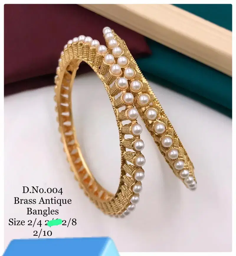 Fancy Design Matte Fancy Bangles Set Wholesalers In Delhi